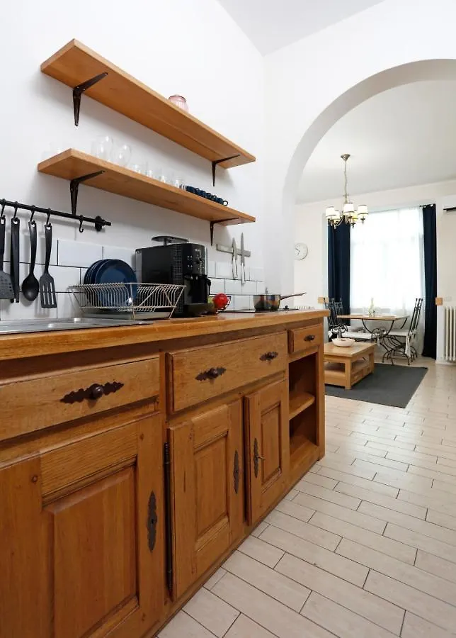 Classy 2 Bedroom Apartment In City Center Bucharest