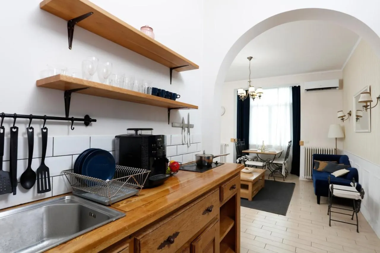 Classy 2 Bedroom Apartment In City Center Bucharest